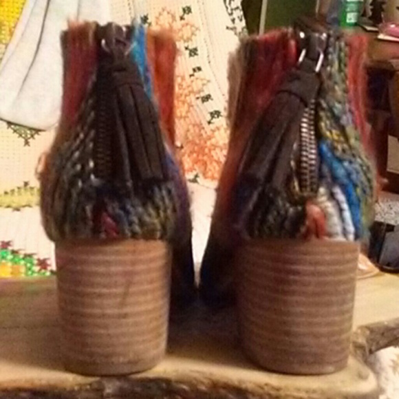 Tom's booties - Picture 2 of 4